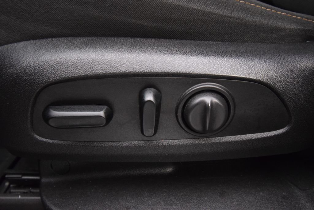 Used 2019 Red Chevrolet LT image 21