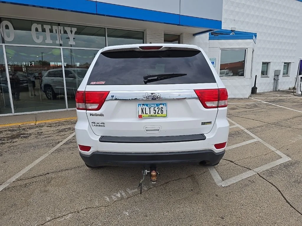 Used 2013 White Jeep Laredo image 4