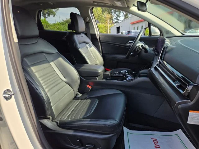 Used 2025 White Kia SX-Prestige image 23