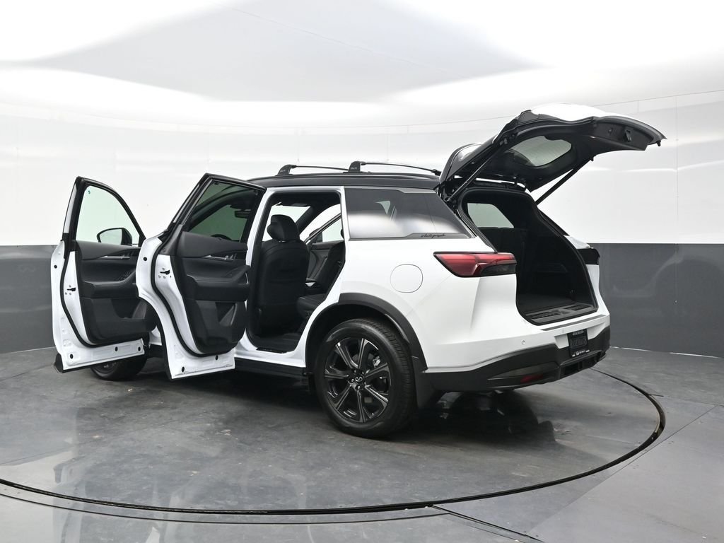 New 2027 2T RAD WHT INFINITI Autograph AWD image 55