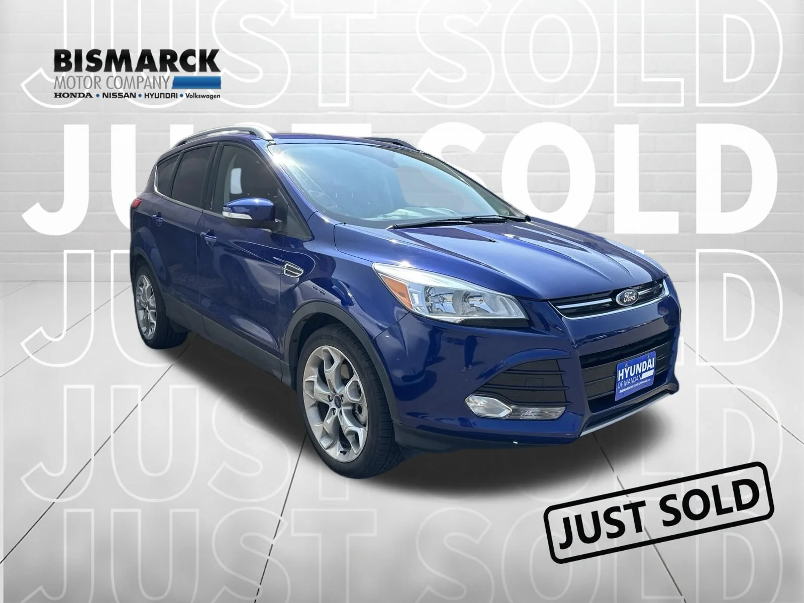Used 2016 Blue Ford Titanium image 2