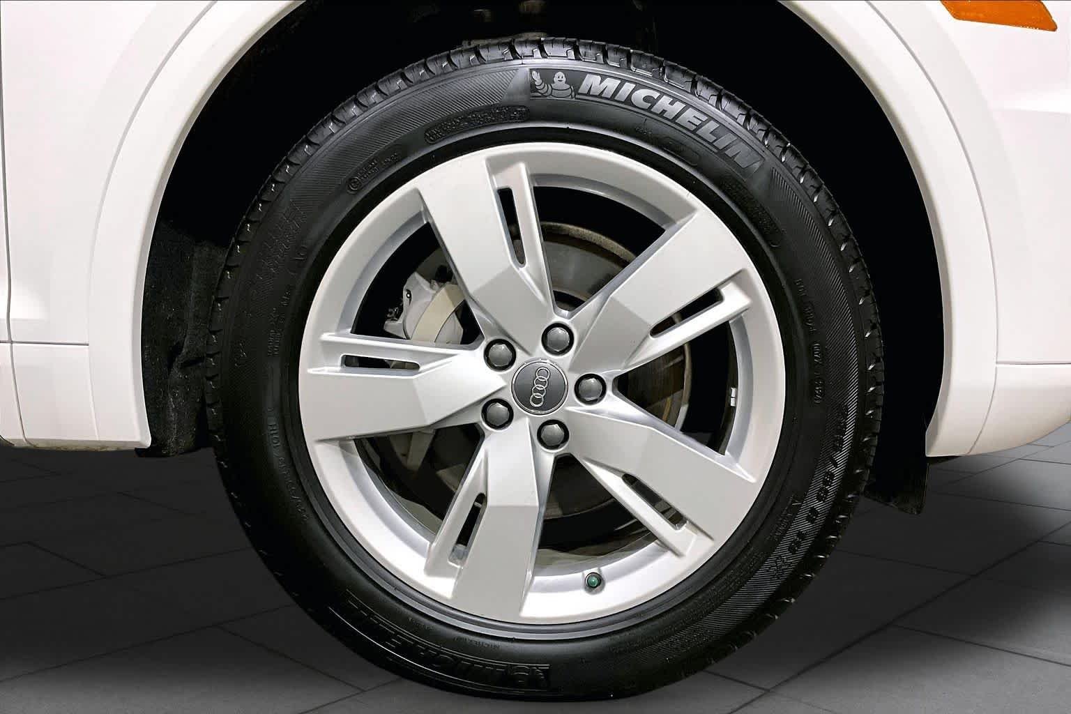 Used 2019 Ibis White Audi Premium Plus image 10