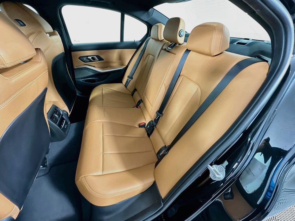 New 2026 Black Sapphire Metallic BMW 330i image 17