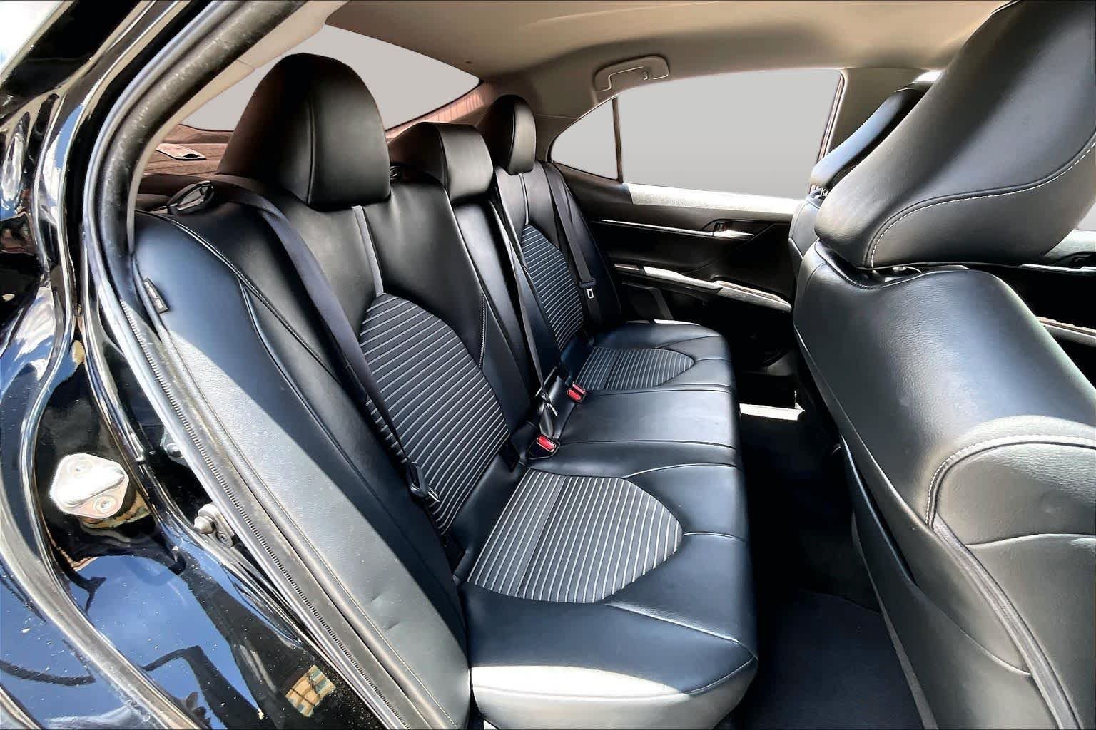 Used 2022 Midnight Black Metallic Toyota SE image 18