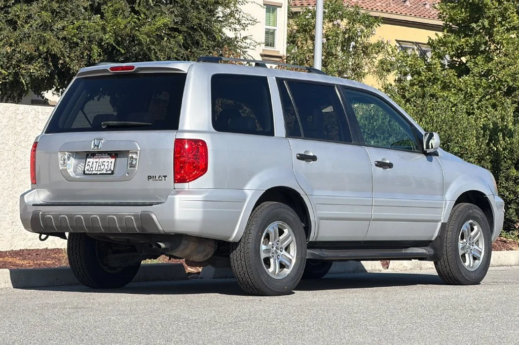 Used 2003 Starlight Silver Metallic Honda EX-L image 4