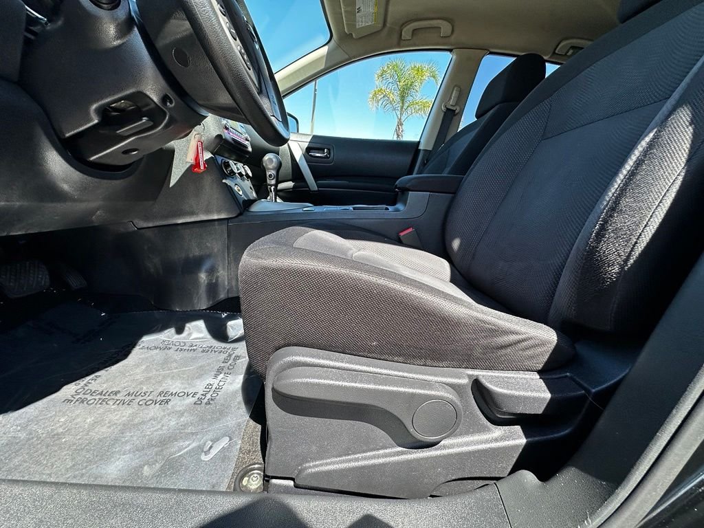 Used 2012 Black Nissan S image 22