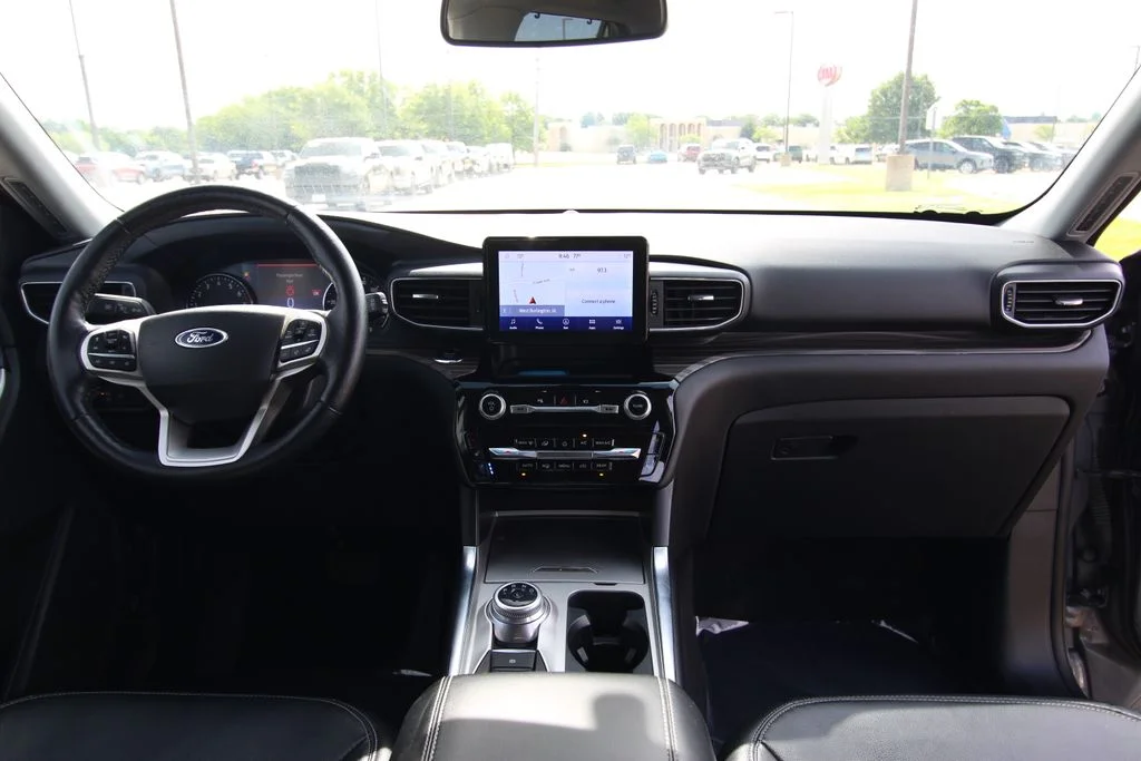 Used 2022 Gray Ford Limited image 46