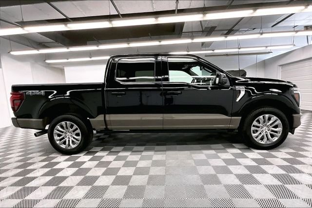Used 2025 Agate Black Metallic Ford King Ranch image 16