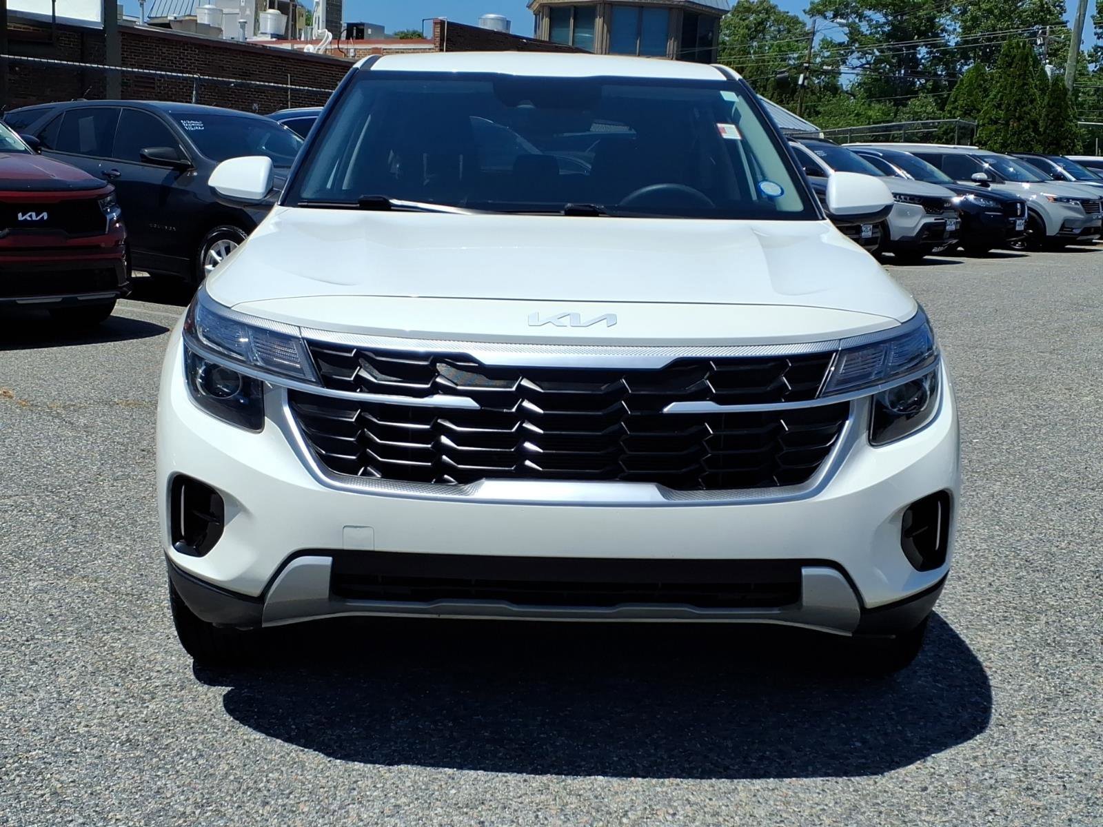 Certified Used 2024 Snow White Pearl Kia LX image 2