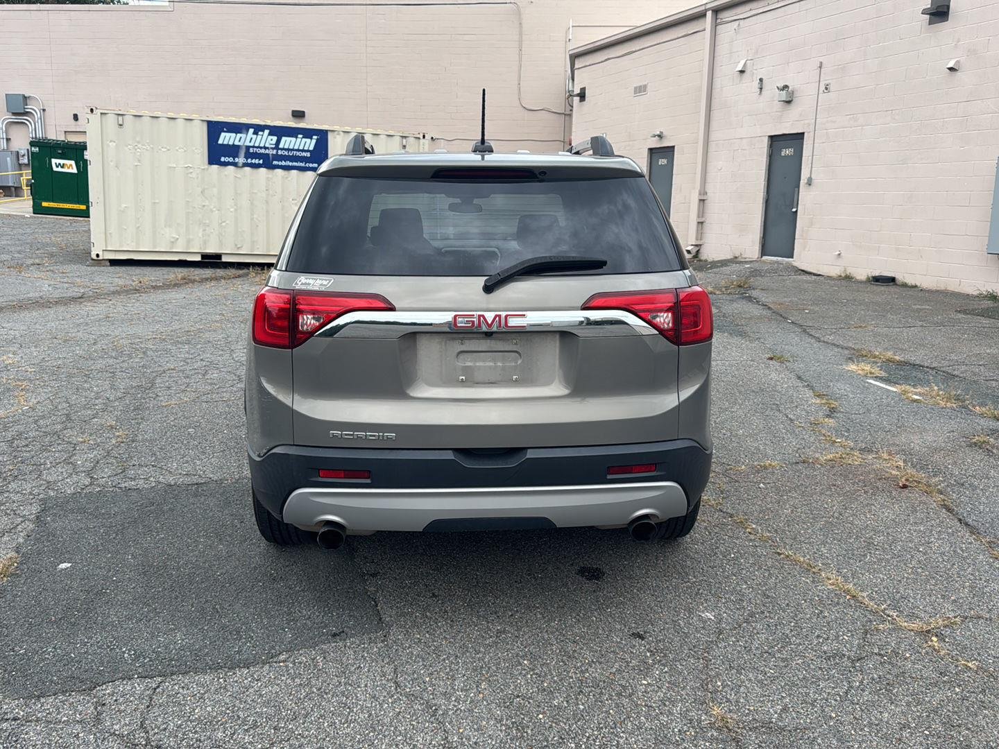 Used 2019 Pepperdust Metallic GMC SLE image 4