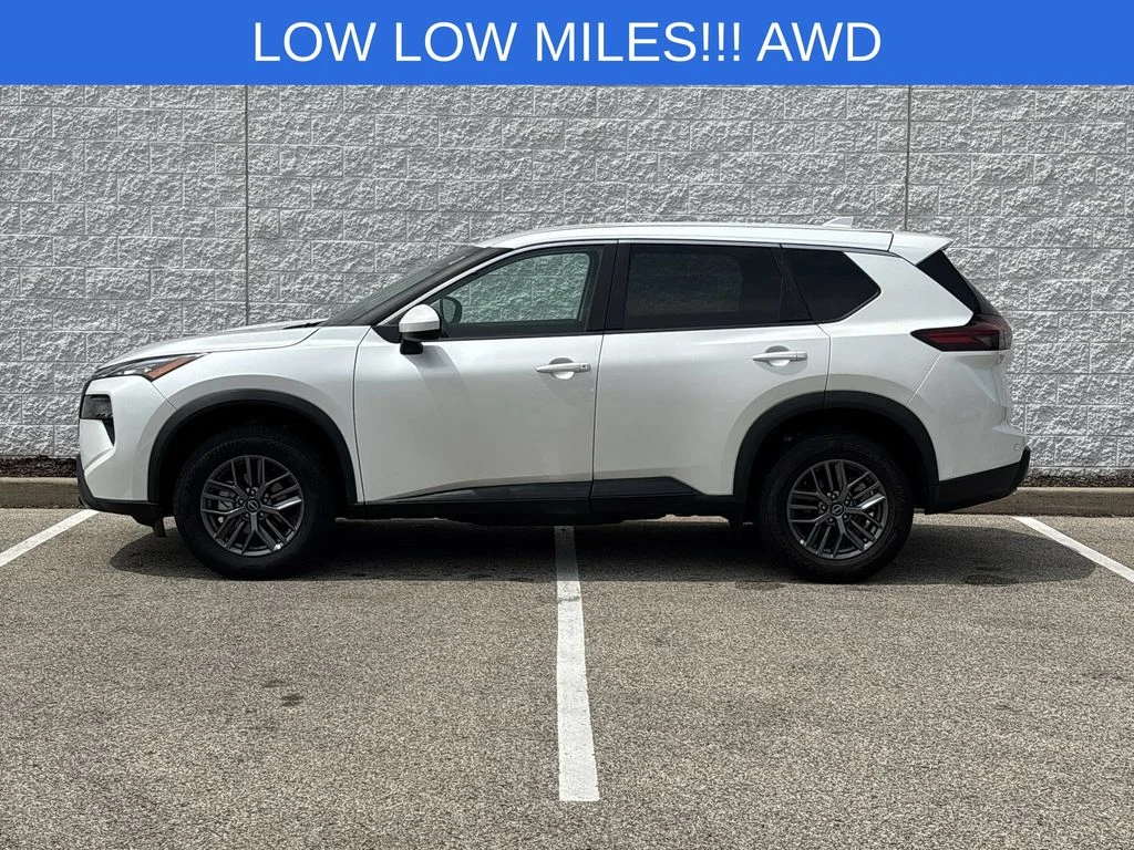 Used 2026 White Nissan SV image 10