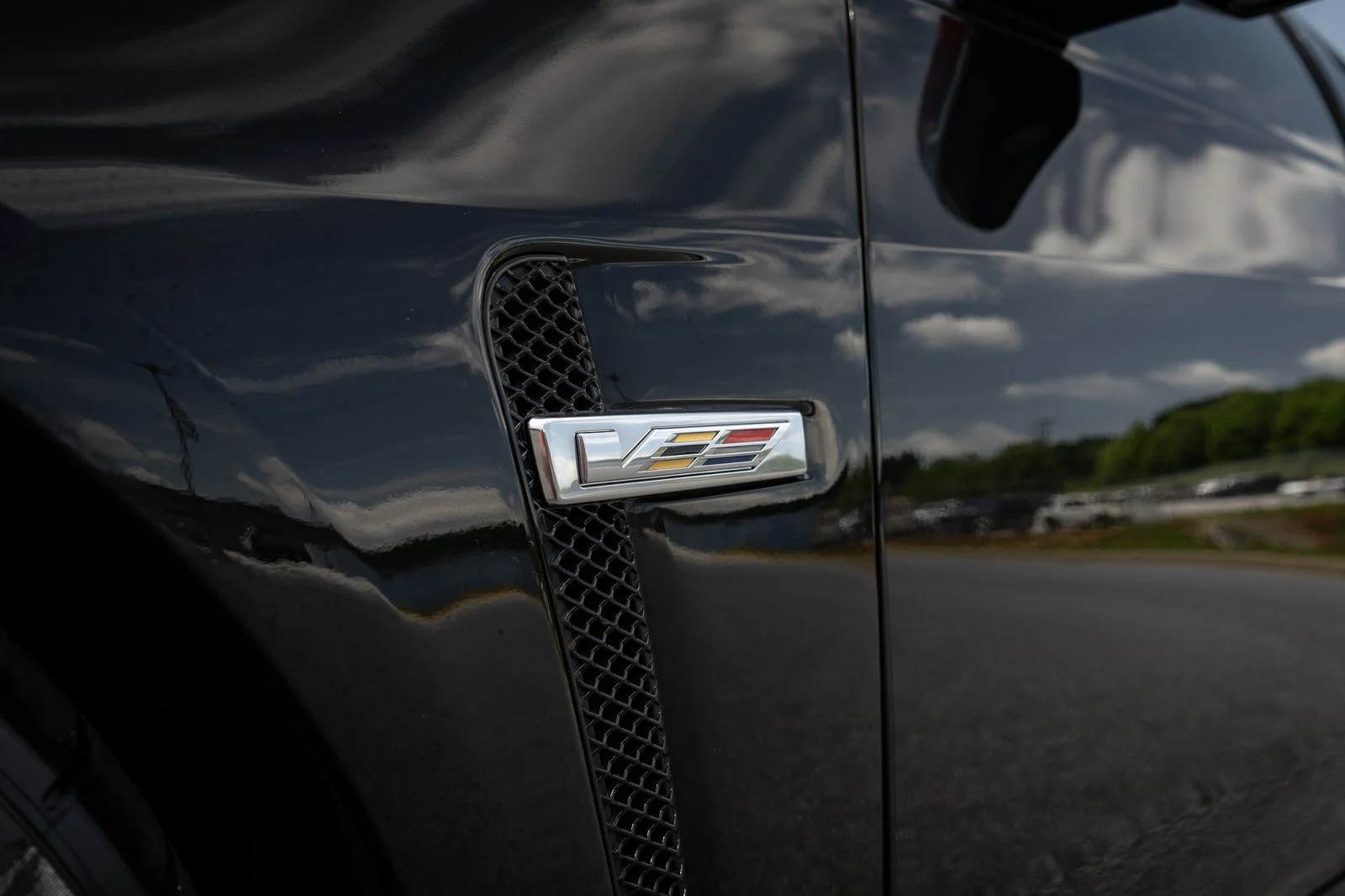 Used 2018 Black Raven Cadillac Base image 14