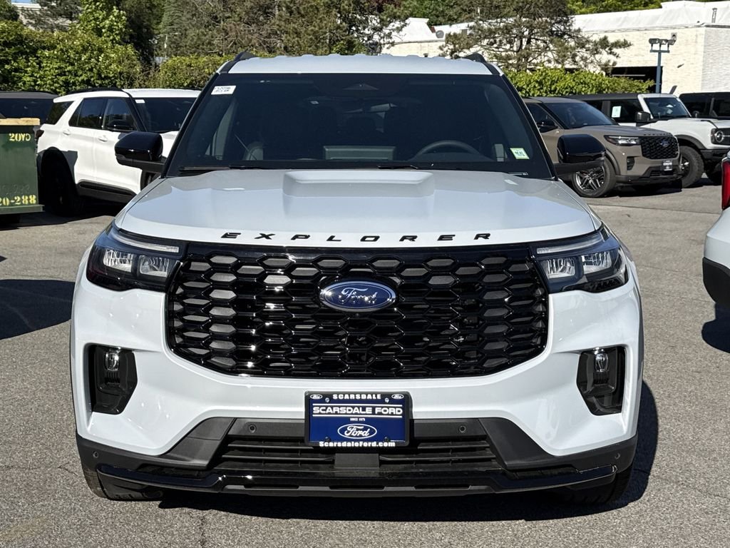 New 2026 Space White Metallic Ford ST-Line image 2