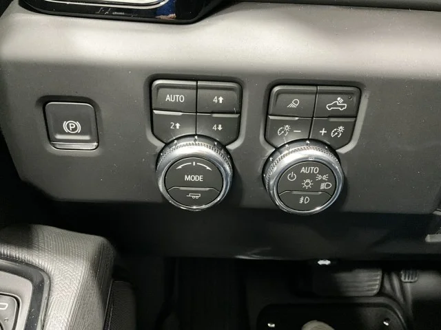 New 2026 Onyx Black GMC AT4X image 31