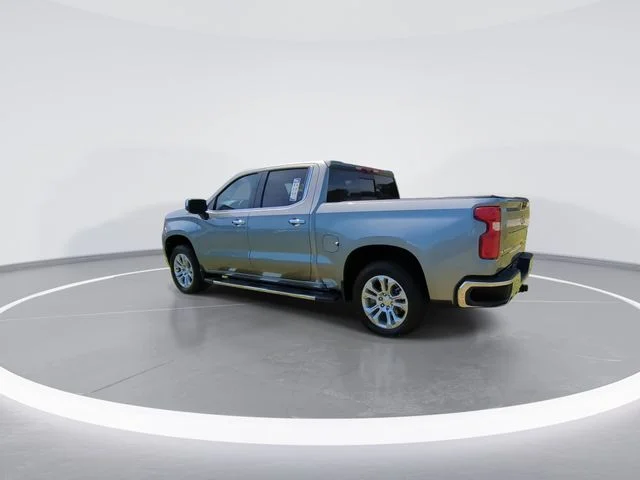 Used 2025 Gray Chevrolet LTZ image 6