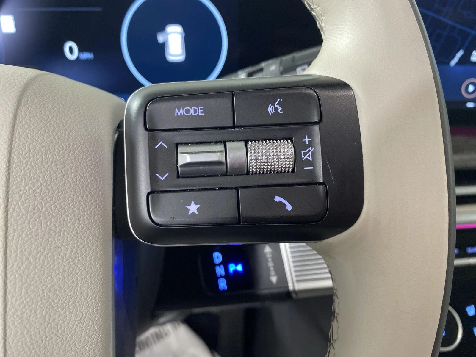 Used 2024 Phantom Black Hyundai Calligraphy image 18