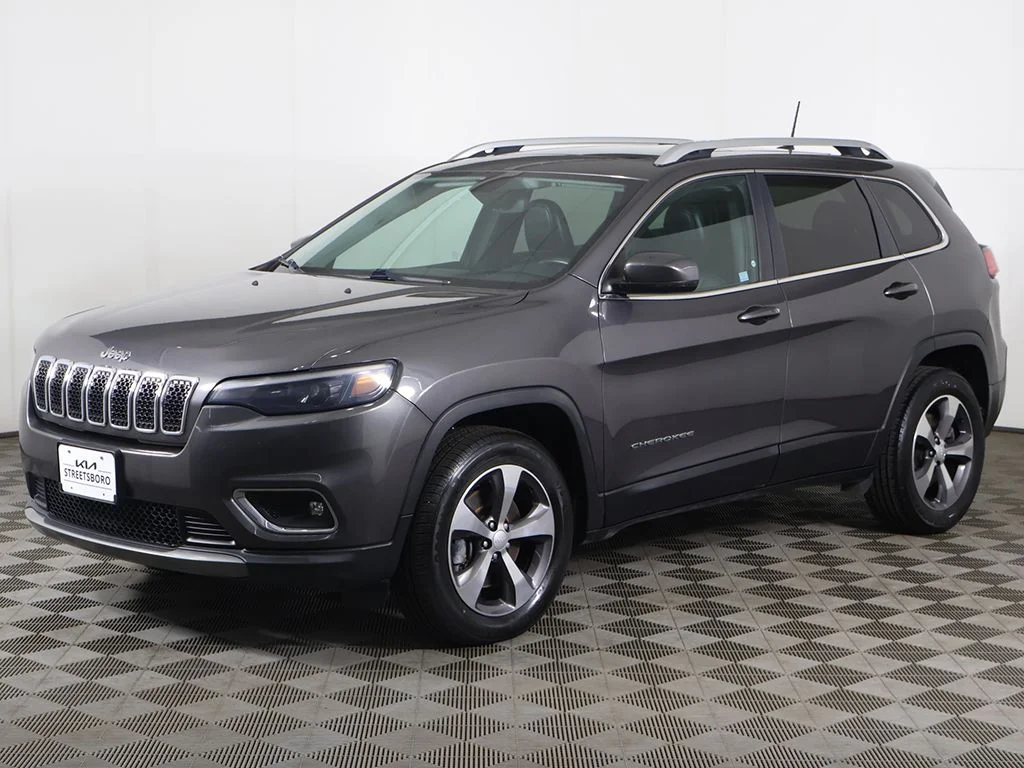 Used 2019 Gray Jeep Limited image 8