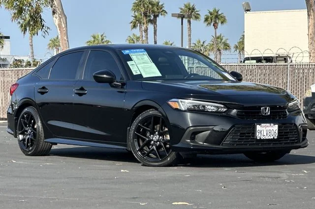 Used 2024 [black] Crys Honda Sport image 2