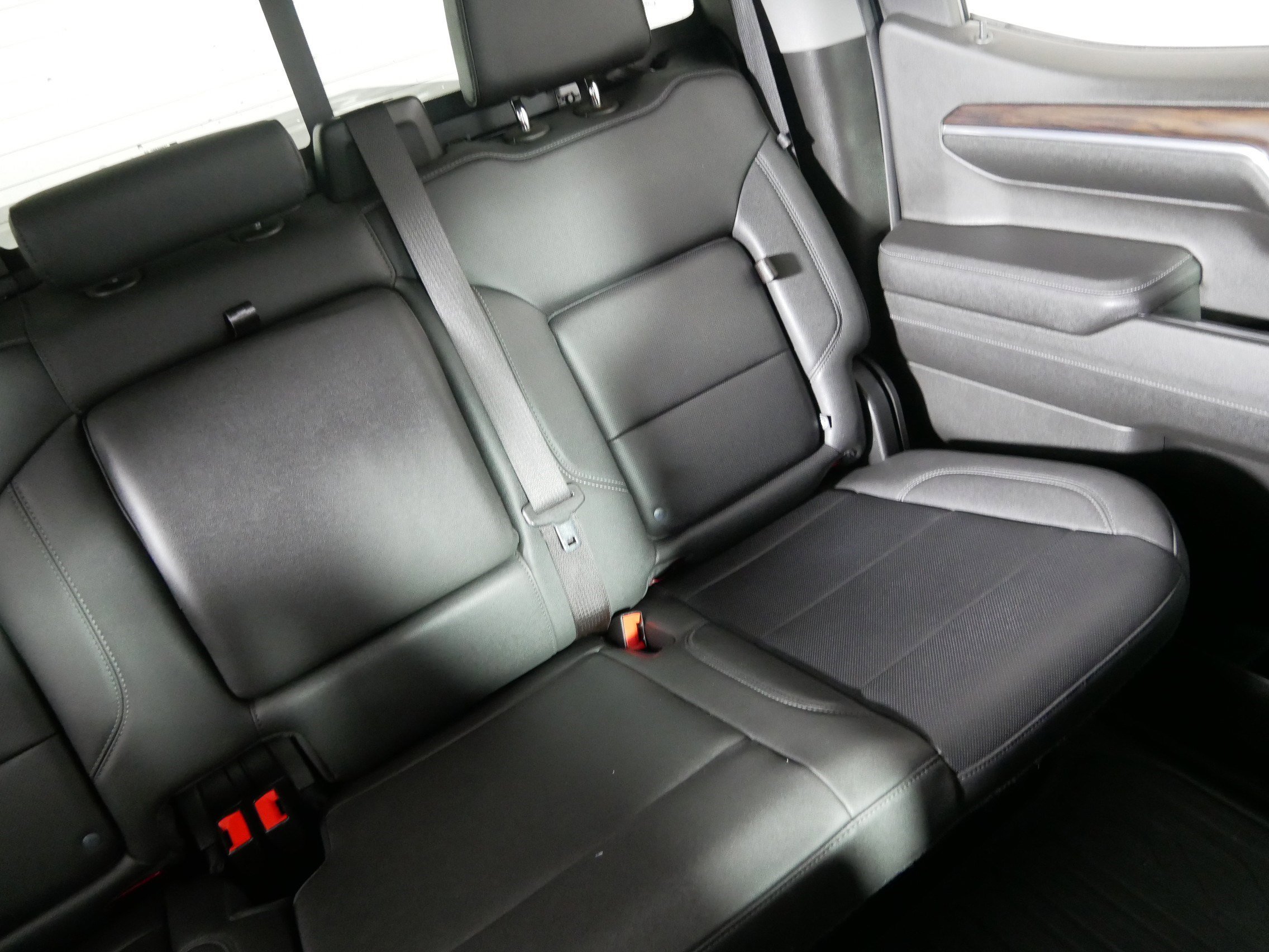 Used 2023 Volcanic Red Tintcoat GMC SLT image 14