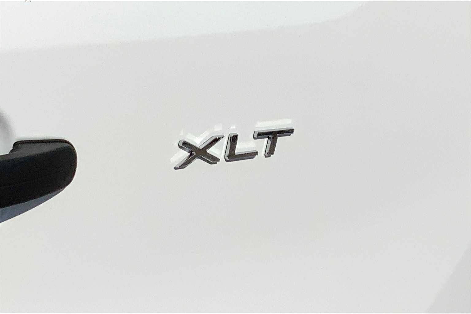 2025 Ford Transit Passenger Van XLT - Photo 15
