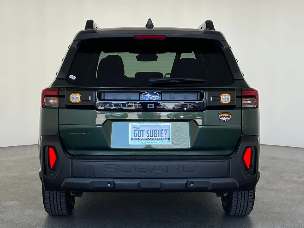 New 2026 DEEP EMERALD GREEN PEARL Subaru Wilderness image 5