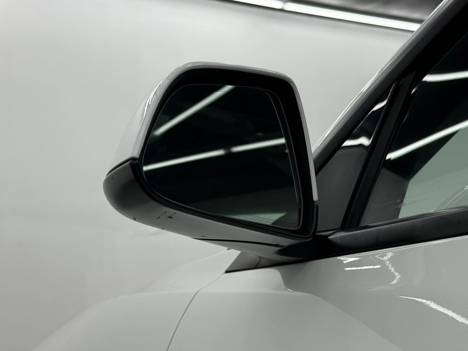 Used 2022 Pearl White Multi-Coat Tesla Long Range image 37