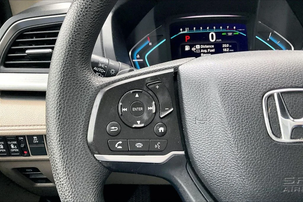 Used 2019  Honda EX image 18