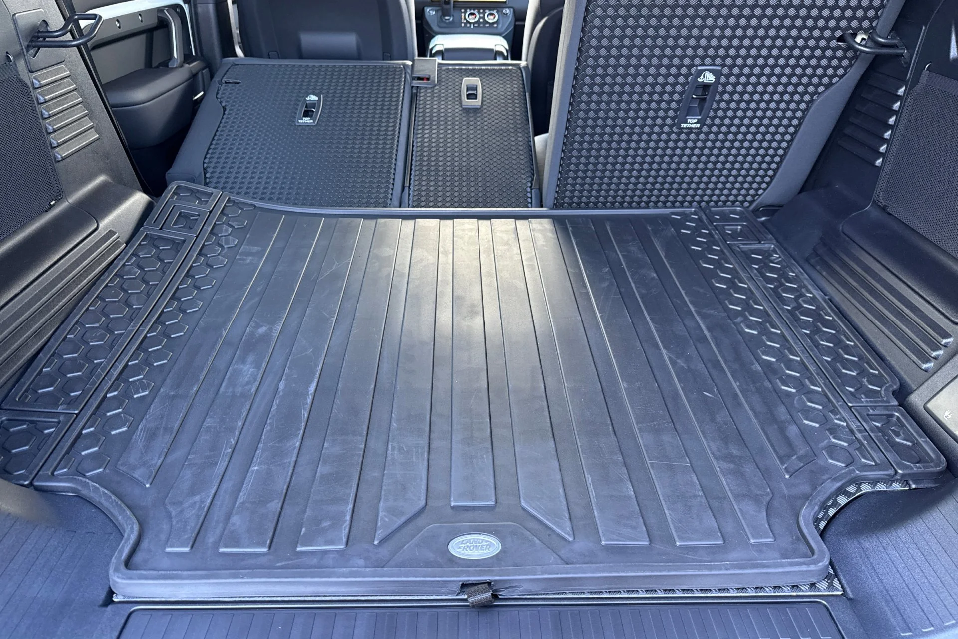 New 2026 Fuji White Land Rover X-Dynamic SE image 17