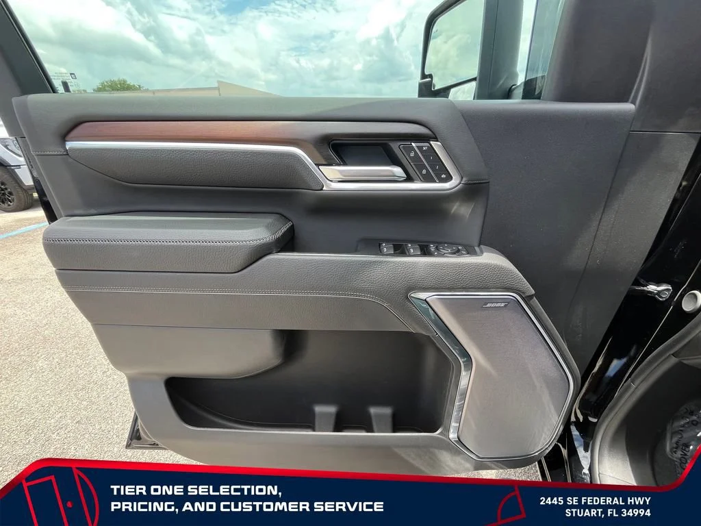 Used 2026 Onyx Black GMC Denali image 23