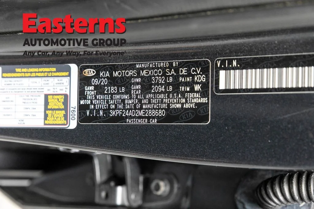 Used 2021 Gray Kia FE image 33