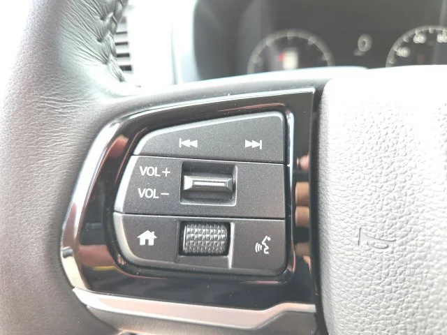 Used 2025 Modern Steel Honda EX-L image 31