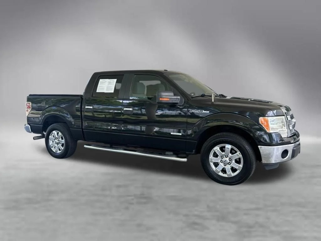 Used 2013 Black Ford XLT image 2