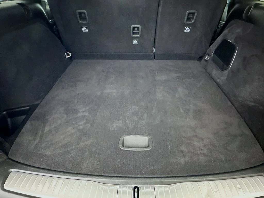 Used 2023 White Jeep Overland image 30