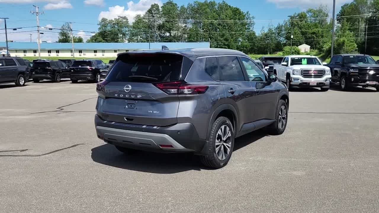 Used 2022 Gun Metallic Nissan SV image 8