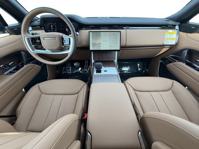 New 2026 Eiger Grey Land Rover SE image 12