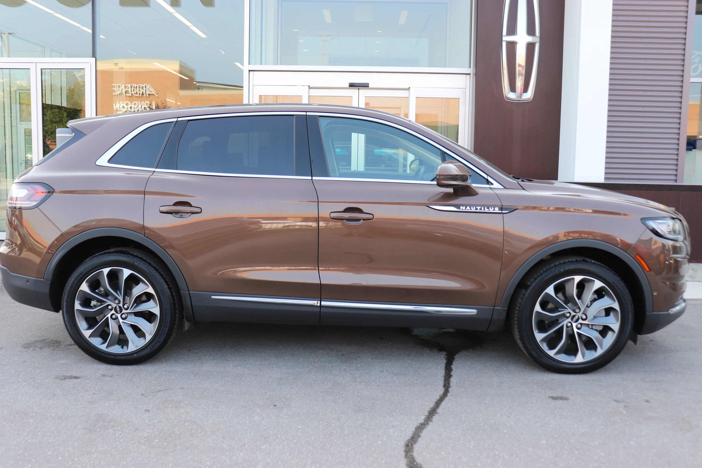 Used 2022 BRONZE Lincoln Reserve **New Arrival** image 3