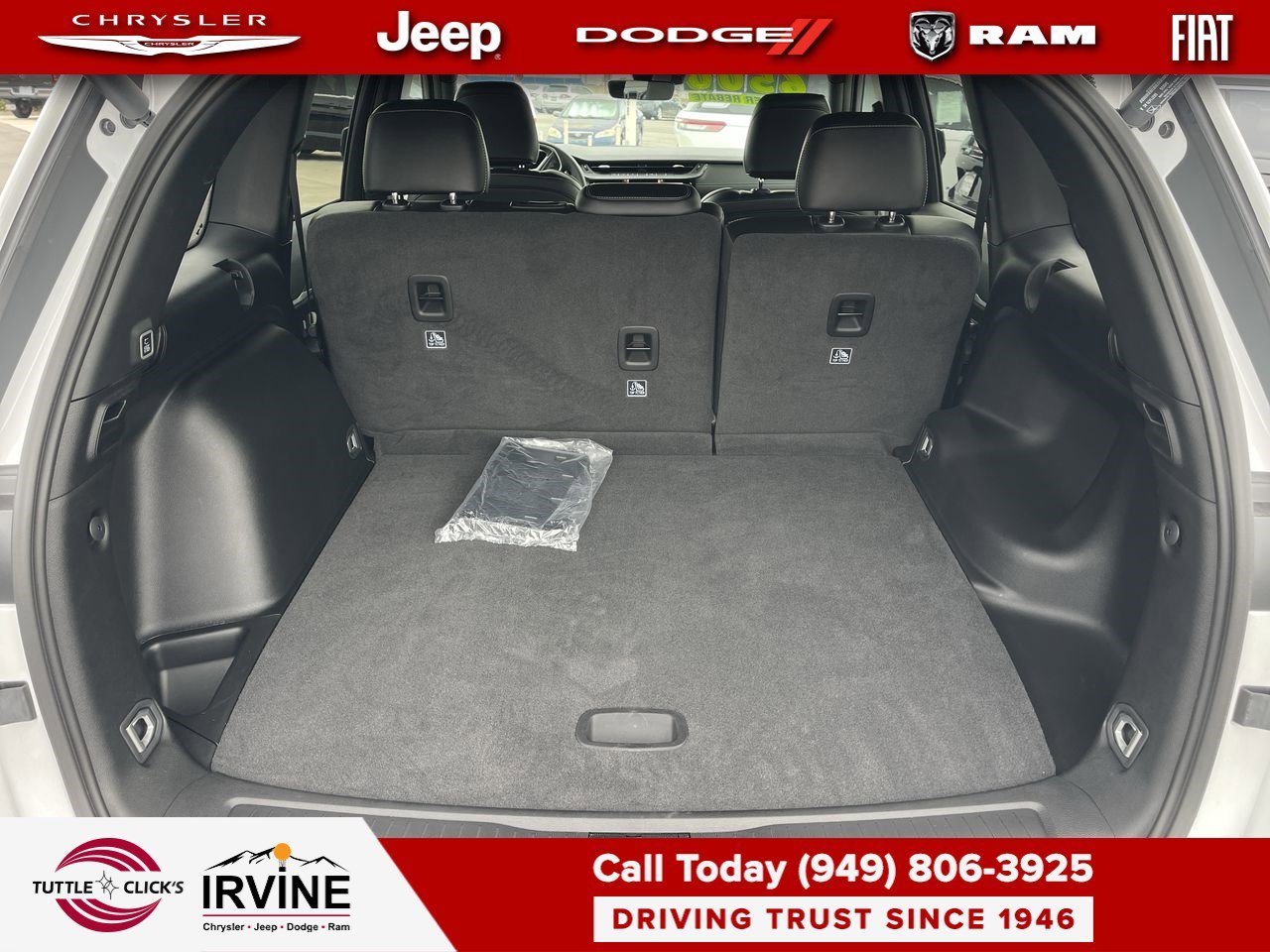 Used 2026 Bright White Clearcoat Jeep Laredo Altitude image 27