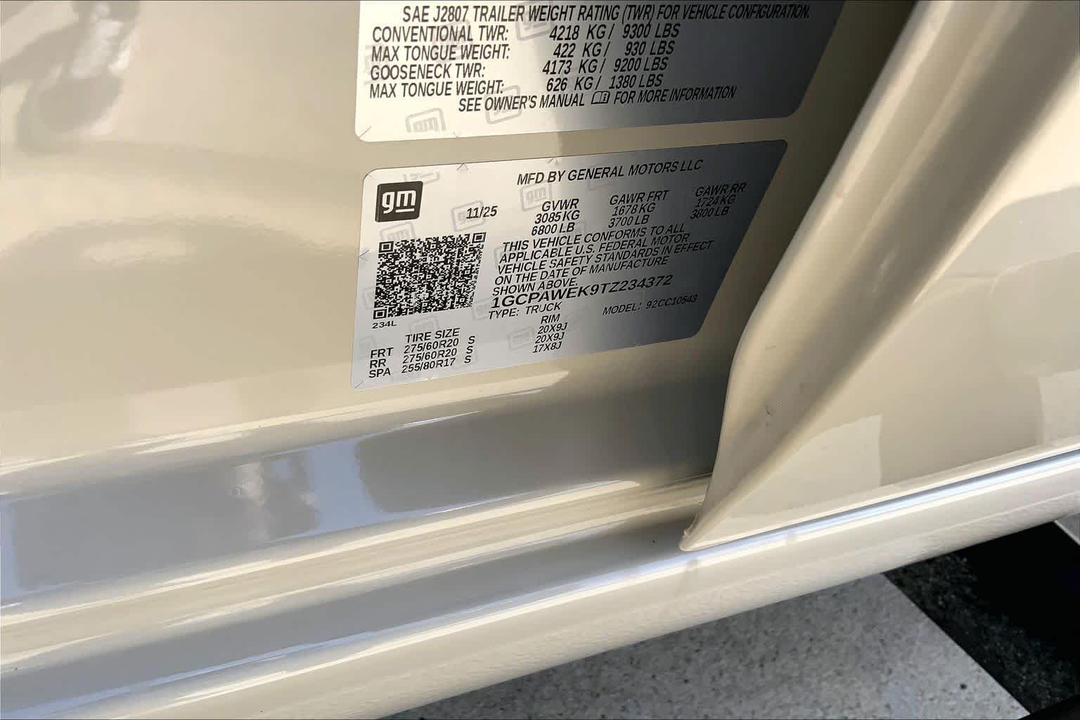 Used 2026 Summit White Chevrolet RST image 36