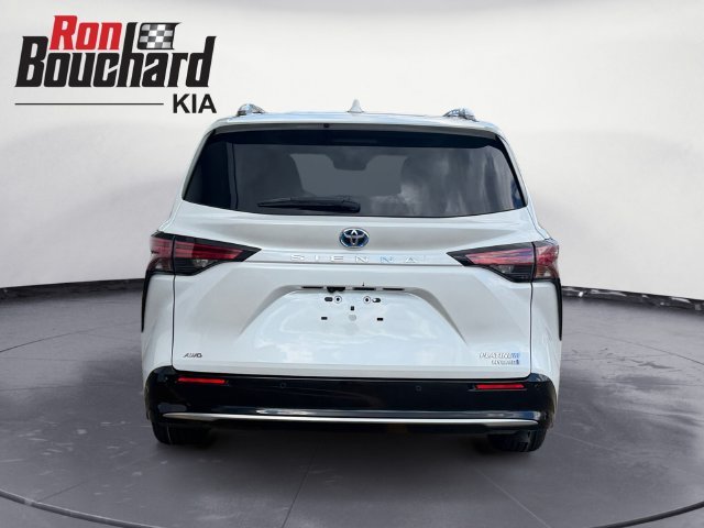 Used 2022 Beige Toyota Platinum image 3