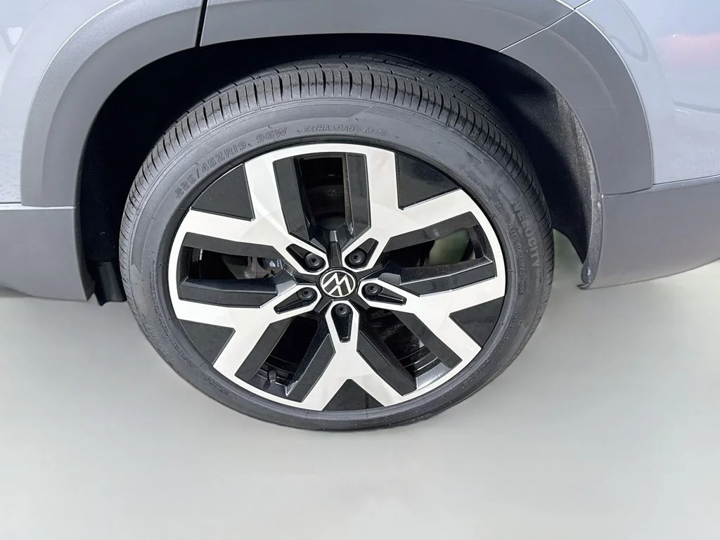 Used 2023 Pure Gray Volkswagen SEL image 33
