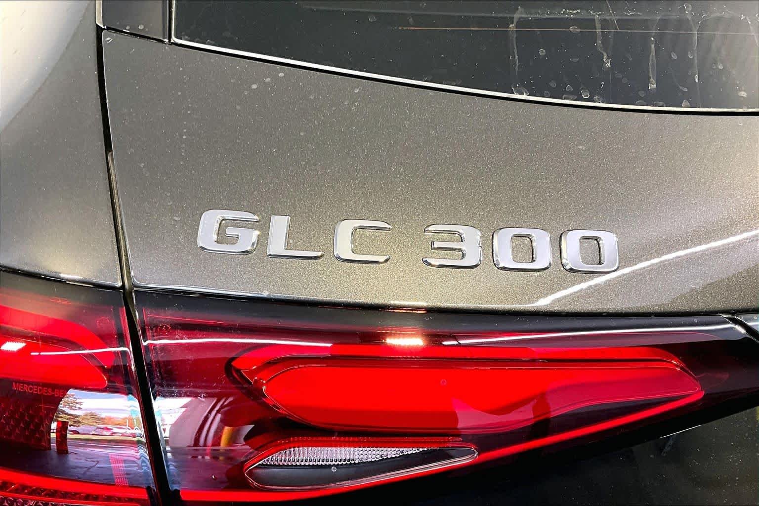 New 2027 Graphite Grey Metallic Mercedes-Benz GLC 300 image 6