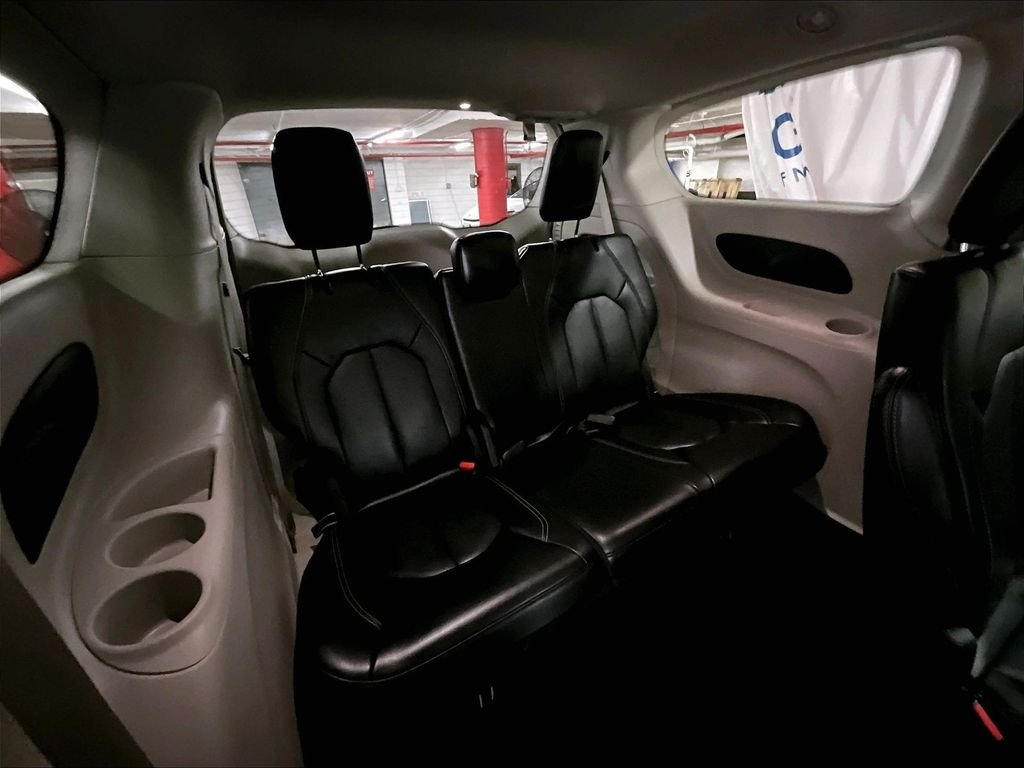 Used 2023 Red Chrysler Touring L image 17