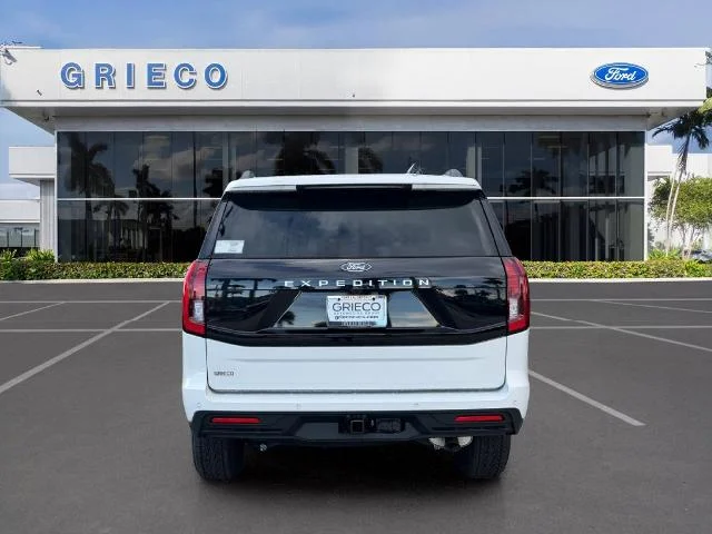 New 2027 Star White Metallic Tri-Coat Ford Active image 25