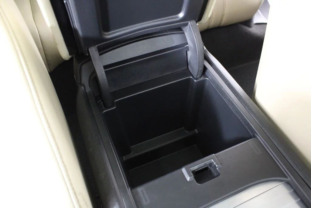 Used 2024 White Acura Base image 19