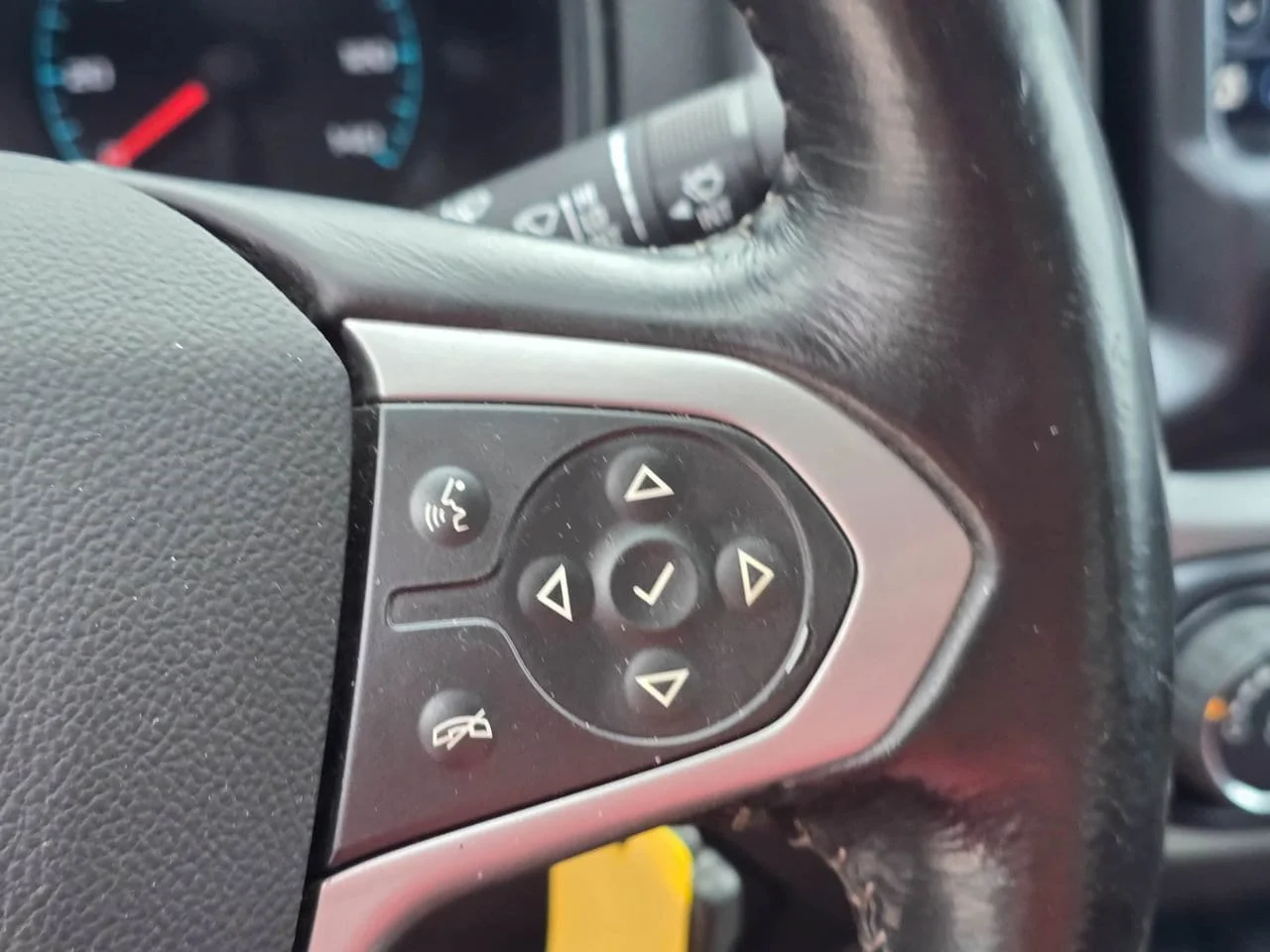 Used 2022 Summit White Chevrolet LT image 20