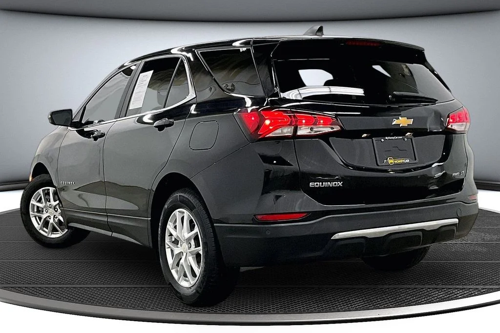 Used 2022 Black Chevrolet LT image 4