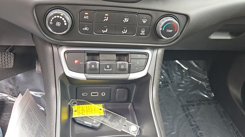 Used 2024 Blue GMC SLE image 17