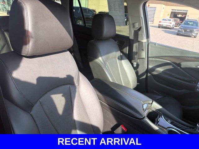 Used 2019 Red Buick Essence image 31