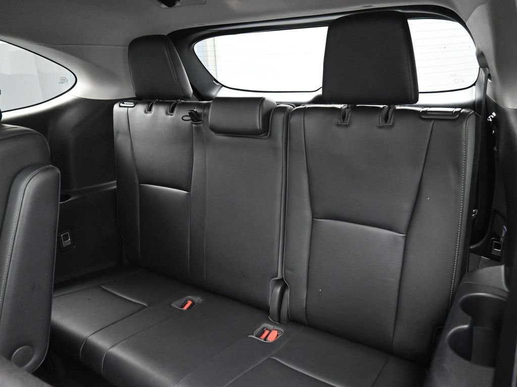 Used 2020  Toyota Platinum image 31