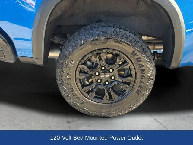 Used 2023 GLACIER BLUE METALLIC Chevrolet ZR2 image 31